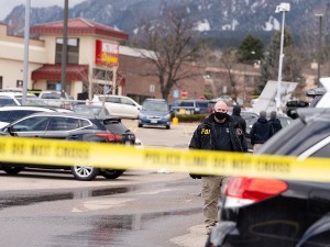 Пуцњава у близини школе у Колораду, петоро тинејџера у болници