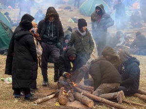 Део миграната на белоруско-пољској граници пристао да се повуче
