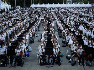Каракас: Музичари оборили Гинисов рекорд свирајући Српско-руски марш
