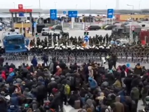 Мигранти на белоруско-пољској граници усред геополитичке игранке