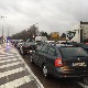 Судар два аутомобила на скретању ка Пупиновом мосту, три особе повређене