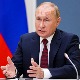 Путин: На граници са Пољском мигранте поливају водом са хербицидима