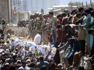 Британски узбуњивач о евакуацији из Кабула: Бирали су кога да спасу, а кога да оставе да умре