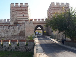 Квадратура круга: Срби у Истанбулу
