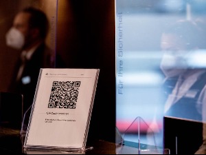 У Немачкој цвета трговина фалсификованим ковид пропусницама, апотекари на мукама