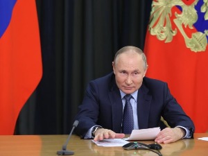 "Он је Путин, ко ће га заразити"