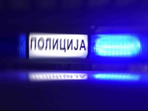 Украо алат и рефлекторе са стадиона у изградњи у Лозници