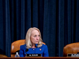 Под претњом пиштољем украден ауто демократске конгресменке из Пенсилваније