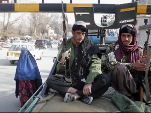 Талибани пушкама против женских права