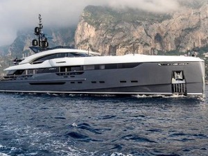 Јахта америчког мултимилионера потопила танкер код Бахама