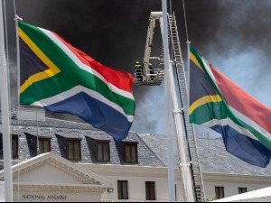 Мушкарац оптужен за подметање пожара у парламенту Јужне Африке