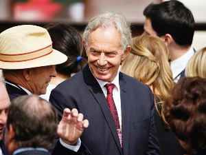 Петиција да се Тонију Блеру одузме титула витеза