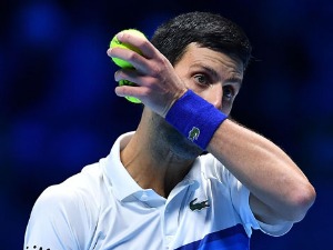 Ђоковић у хотелу чека одлуку, тројица имала исту визу?