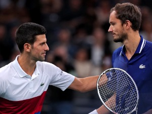 Медведев: Ако је Новаково изузеће оправдано, треба да игра