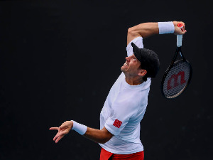 Лајовић преживео маратон, Ђере пропустио шансу против Шаповалова