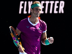 Надал и Зверев убедљиви у првом колу АО, крај за Фоњинија и Кокинакиса