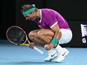 Надал уз ситне проблеме сломио отпор Хачанова