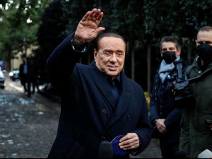 Берлускони, одустанак од кандидатуре за председника и корак ка политичкој пензији