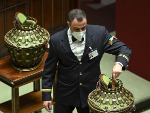 Италијани опет предали празне листиће, никако да изаберу председника