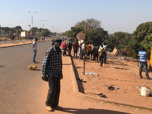 Покушај пуча у Гвинеји Бисао, пуцњава код владе