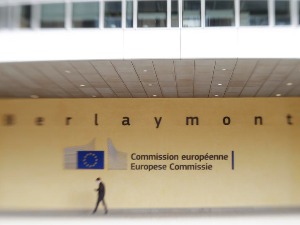 ЕК: Неприхватљива одлука Русије да забрани рад Дојче велеу