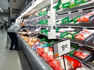 САД, гашење највећег пожара инфлације у последњих 40 година