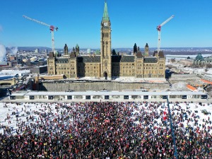 Тридо креће у обрачун са демонстрантима у Отави, уводи ванредно стање