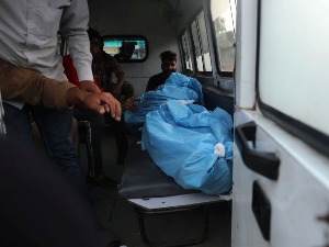 Најмање 13 људи страдало услед пада у бунар у Индији