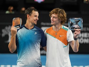 Рус и Украјинац освојили турнир у Марсељу: Ми смо обични људи - мир свима