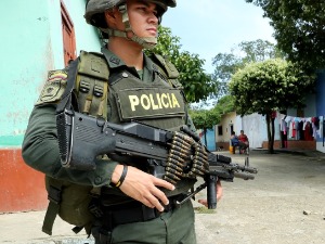 Штрајк гериле у Колумбији - срушен мост, постављене бомбе, запаљена возила