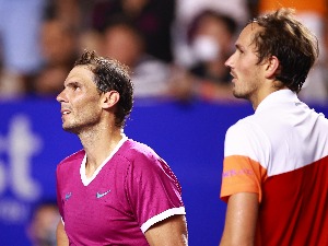 Медведев поразом започео мандат као број један, Надал бољи у Акапулку