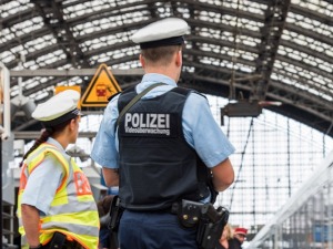 Удес туристичког аутобуса у Немачкој, повређена 43 путника