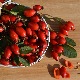 Против флека и бора, али и за јачи имунитет – шта нисте знали о уљу шипка 