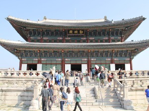 Неизвесност и скандали пред председничке изборе у Јужној Кореји, шта кандидати обећавају 