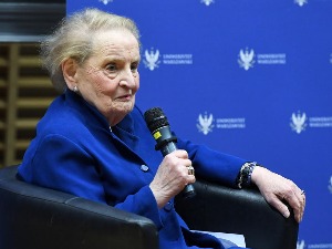 Приштинске власти прогласиле петак  даном жалости због смрти Медлин Олбрајт
