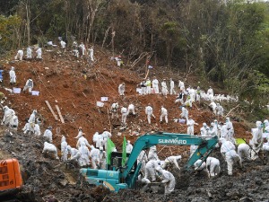 Још се трага за другом црном кутијом кинеског авиона, нема преживелих