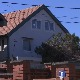 Код комшије на гласање и "чашицу" разговора – бирачка места и у кућама, кафанама, стрељанама