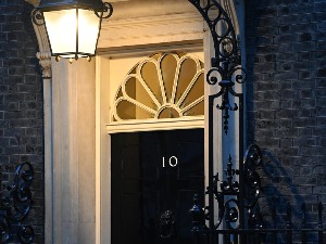 Полиција изрекла 20 казни због ковид-журки у резиденцији Бориса Џонсона