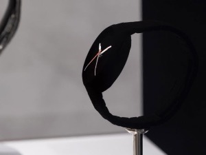 Сат толико црн да га нећете наћи ако вам испадне у мраку