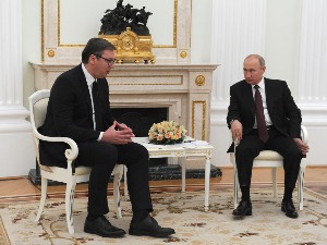 Путин у телефонском разговору честитао Вучићу