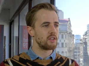 Представа „Најлепши поздрави“, посвета кореографа Марка Д'Агостина енглеском колеги и узору