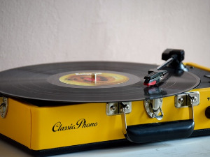 	Игла на винилу - Astrud Gilberto 