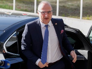 Грлић Радман: Србија да одлучи којим путем жели да иде