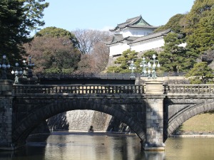 Бивши јапански цар Хирохито поред Хитлера и Мусолинија – украјинска стрела у погрешну мету