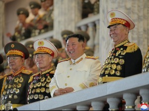 Војна парада у Пјонгјангу, преиспитивање нуклеарне доктрине Ким Џонг Уна