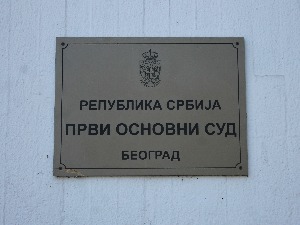 Oсумњиченом за напад на водитељку одређен смештај у затворску болницу
