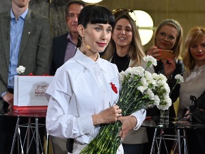 РТС и обожаваоци испратили Констракту у Торино уз поруку да ћемо се радовати 14. маја