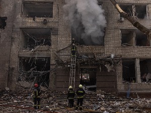 Преговори и наоружавање, коме одговара продужетак рата у Украјини