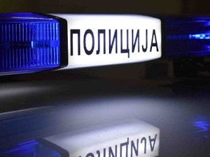 Мушкарац рањен испред основне школе у Винчи, полиција трага за нападачем