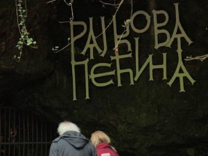 Човек и камен: Рајкова пећина